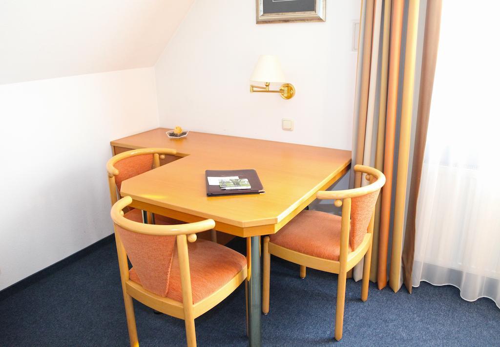 Hotel Am Ostpark Neubiberg Cameră foto